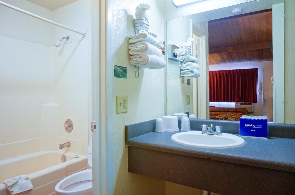 Ez 8 Motel San Jose I Kültér fotó