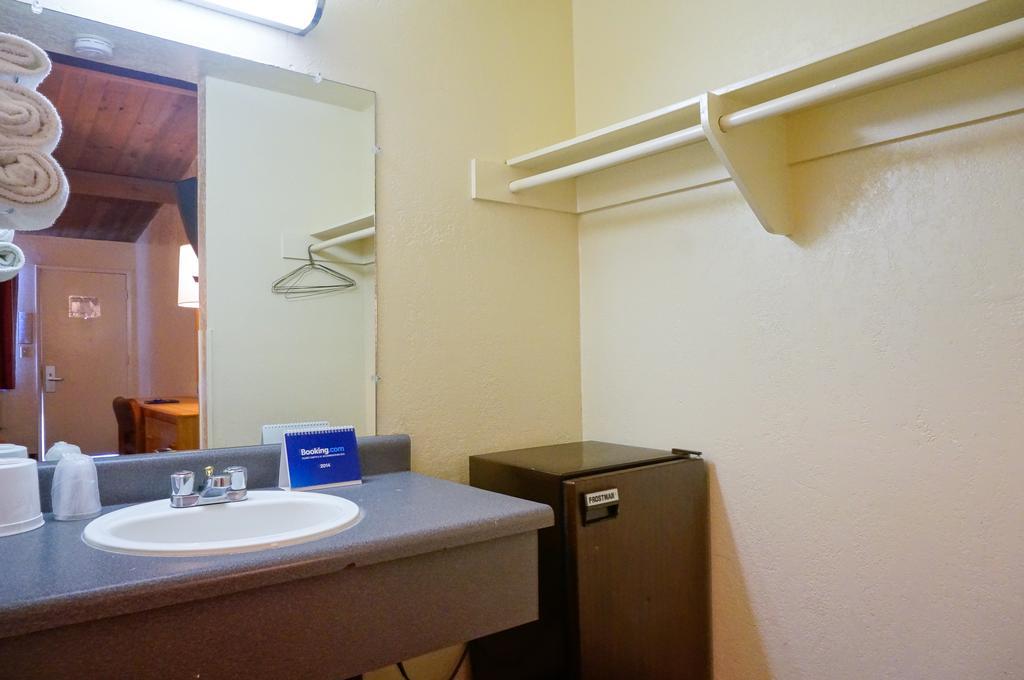 Ez 8 Motel San Jose I Kültér fotó