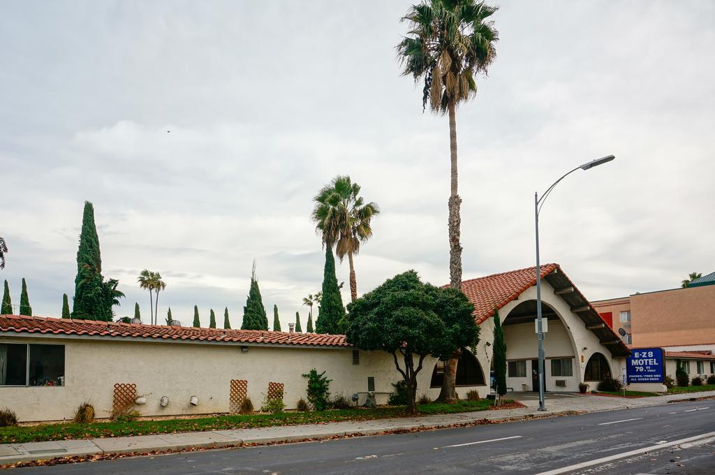 Ez 8 Motel San Jose I Kültér fotó