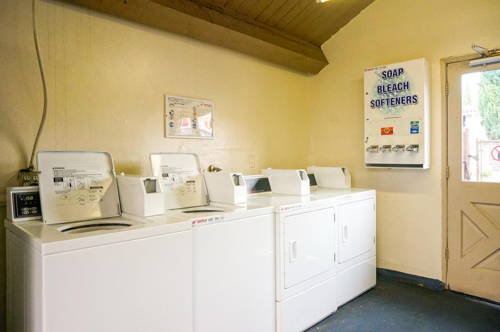 Ez 8 Motel San Jose I Kültér fotó