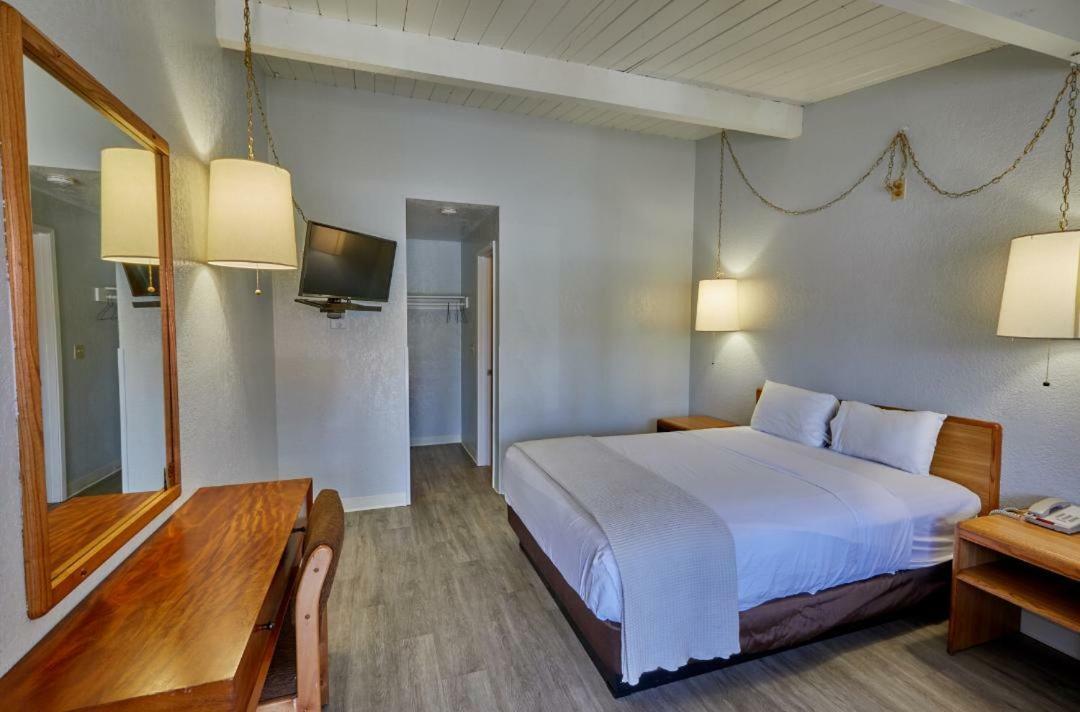 Ez 8 Motel San Jose I Kültér fotó